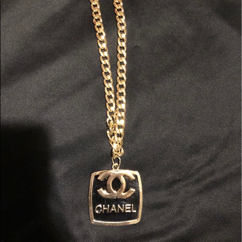 Cuban link Necklace - Picture 3 of 4